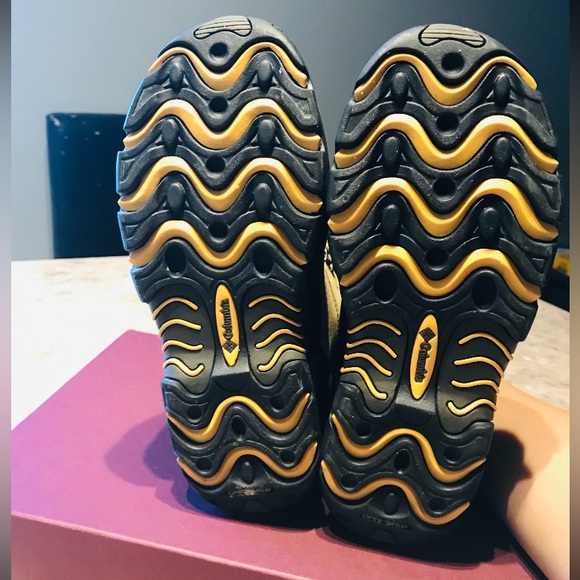 Columbia boots size 6.5 - Picture 8 of 12